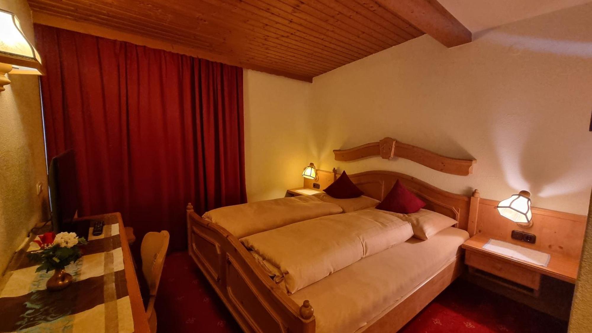 Hotel Garni Friedheim Sankt Anton am Arlberg Quarto foto